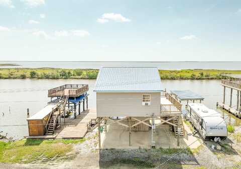 8209 REDFISH ST, Chauvin, LA 70344