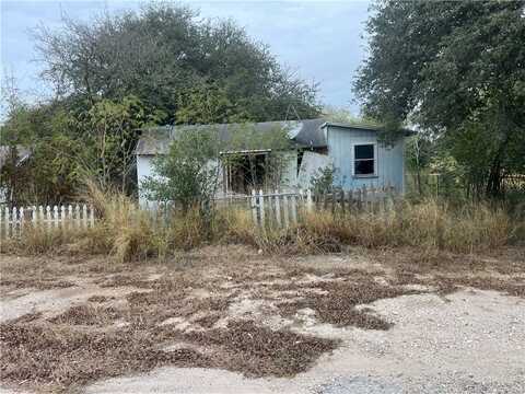 510 S Atascosa Street, Mathis, TX 78368