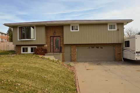 3376 Venture, Dubuque, IA 52002