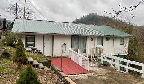 172 Combs Street, Hazard, KY 41701