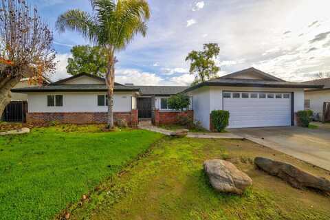 455 Homsy Avenue S, Fresno, CA 93727