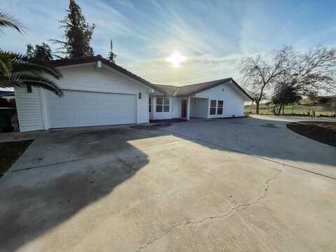 146 Sierra Avenue, Clovis, CA 93612