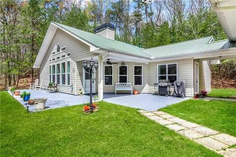 9121 Roy Road, Ellijay, GA 30536