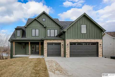 1782 Lake Ridge Drive, Plattsmouth, NE 68048