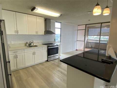 2033 Nuuanu Avenue, Honolulu, HI 96817