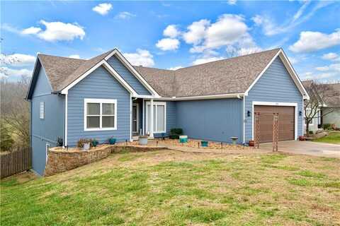 205 E WHISPERING HILLS Boulevard, Lone Jack, MO 64070