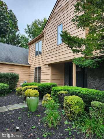 1104 GRAYCHAL LN, KENNETT SQUARE, PA 19348