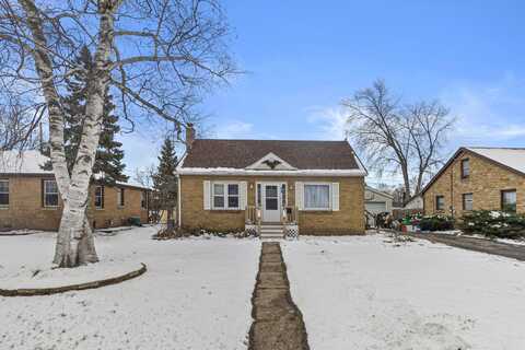 741 15th Ave, Union Grove, WI 53182