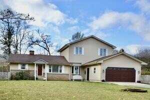 N3143 Williams St, Lake Geneva, WI 53147