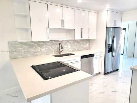 9723 N New River Canal Rd, Plantation, FL 33324