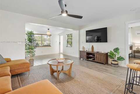 300 SW 23rd St, Fort Lauderdale, FL 33315
