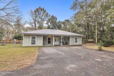 28 Zettle Road, Ocean Springs, MS 39564