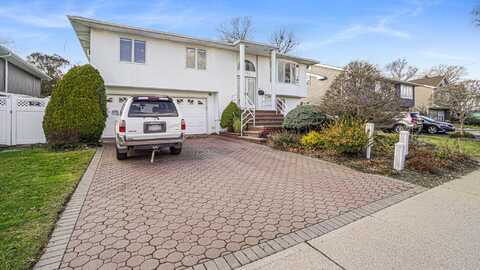 1776 Roberta Lane, Merrick, NY 11566