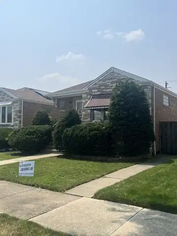 undefined, Chicago, IL 60652