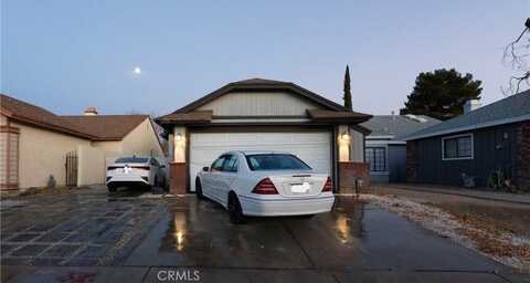 37630 12th Street E, Palmdale, CA 93550