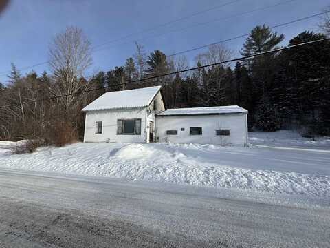 11 Thompson Road, Stark, NH 03582