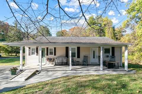 6267 Belspring Road, Fairlawn, VA 24141