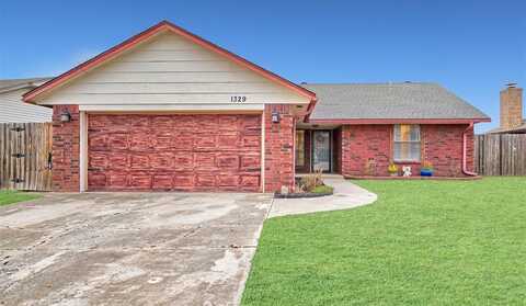 1329 NW 8th Street, Moore, OK 73170