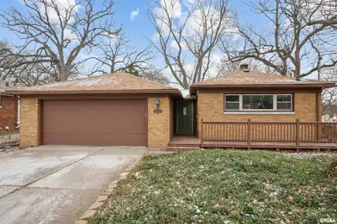 2020 12TH Street, East Moline, IL 61244