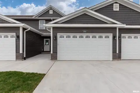 5252 PANDIT Drive, Bettendorf, IA 52722