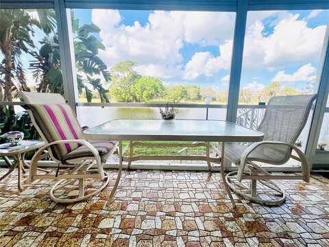 3551 Inverrary Dr, Lauderhill, FL 33319