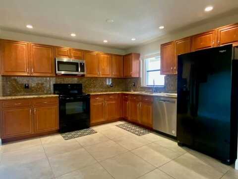 9609 Riverside Dr, Coral Springs, FL 33071