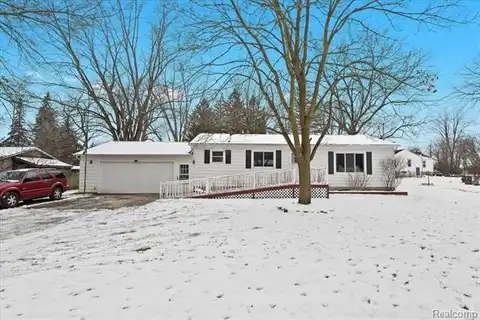 1009 MCCORMICK Drive, Fenton, MI 48430