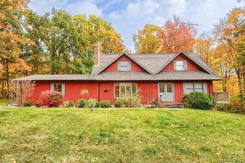 4094 FLINT RIVER RD, Columbiaville, MI 48421