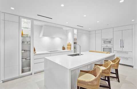 200 SE Mizner Boulevard, Boca Raton, FL 33432