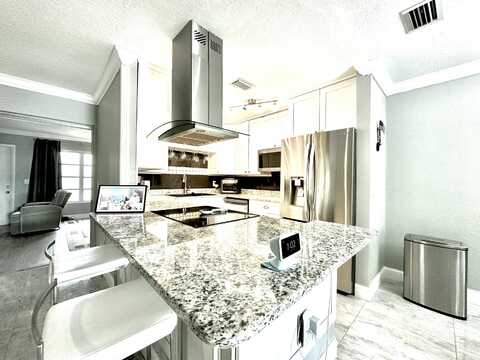 2638 Gately Drive E, West Palm Beach, FL 33415