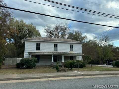 724 N Mecklenburg Ave, South Hill, VA 23970