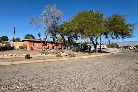 936 S Desert Steppes Drive, Tucson, AZ 85710