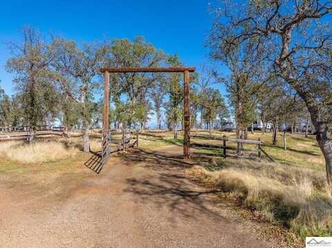 16300 Ranchero Drive, Red Bluff, CA 96080