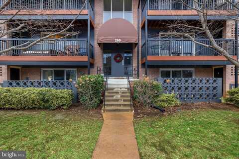 200 PARK TERRACE COURT SE, VIENNA, VA 22180