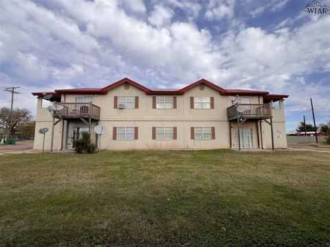 223 W BRYAN AVENUE, Electra, TX 76360