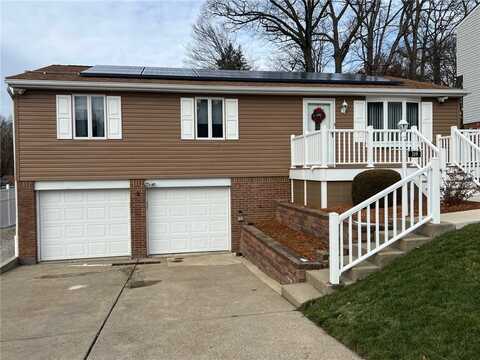 319 Darlan Hill Dr, Plum, PA 15239