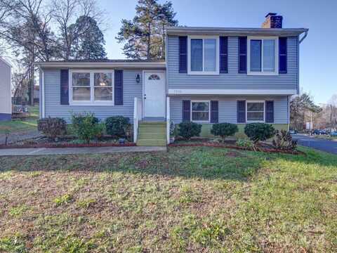 7800 Highbanks Court, Charlotte, NC 28212