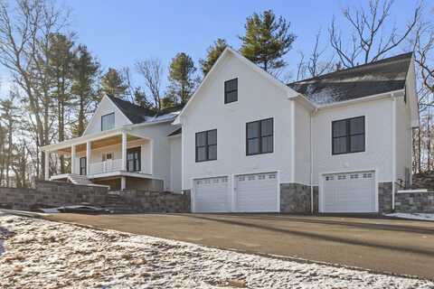 23 Lords Meadow Lane, Old Lyme, CT 06371