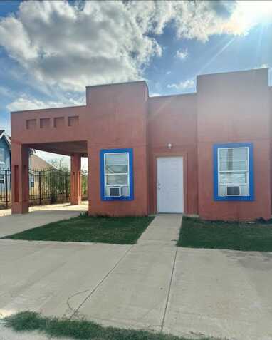 1816 Old Pioneer Rd, Eagle Pass, TX 78852