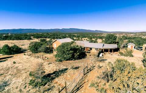 8 Stewart Place, Tijeras, NM 87059