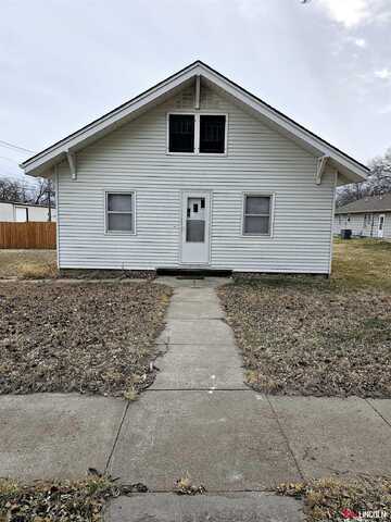 75 W 5th Street, Nelson, NE 68961