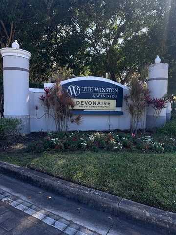 620 SW 111th Ave, Pembroke Pines, FL 33025