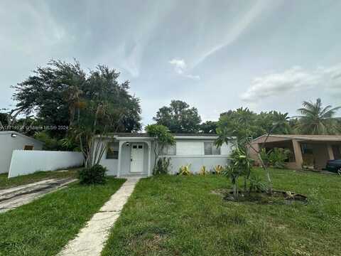 940 NW 34th Way, Lauderhill, FL 33311