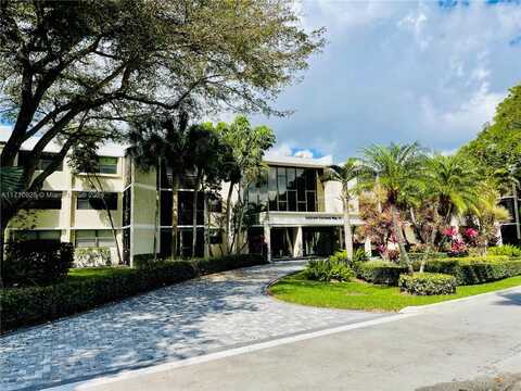16500 Golf Club Rd, Weston, FL 33326