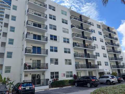 3000 Riomar St, Fort Lauderdale, FL 33304