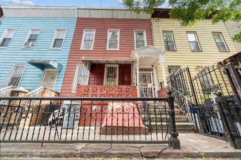 17 Pine Street, Brooklyn, NY 11208