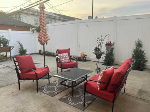 321 W Walnut Street, Long Beach, NY 11561