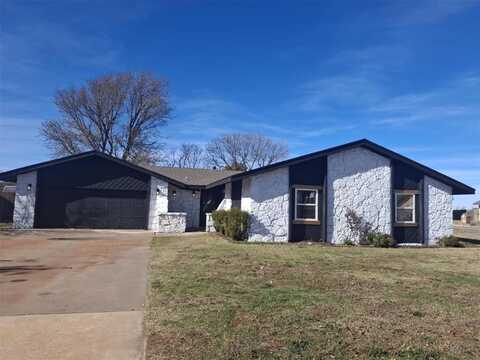 225 Cypress, Elk City, OK 73644