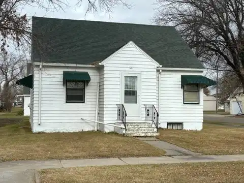 604 2nd Avenue South, New Rockford, ND 58356