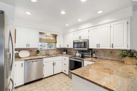 4408 W Rio Grande Ave #E, Kennewick, WA 99336